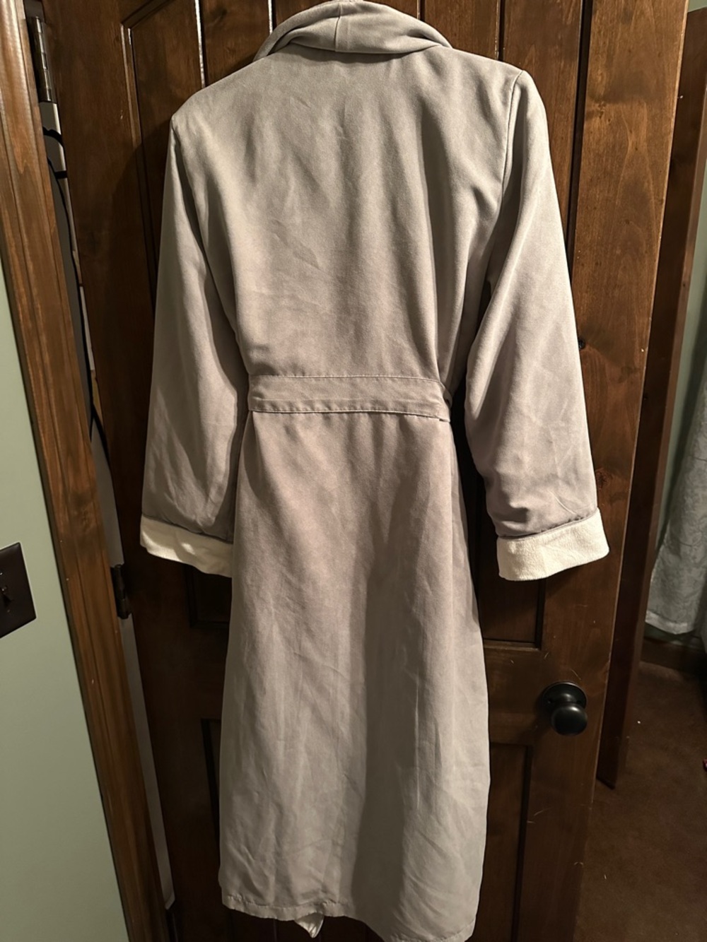 Nordstrom Light Gray Robe with Cream Trim Shawl Collar - Picture 6 of 8